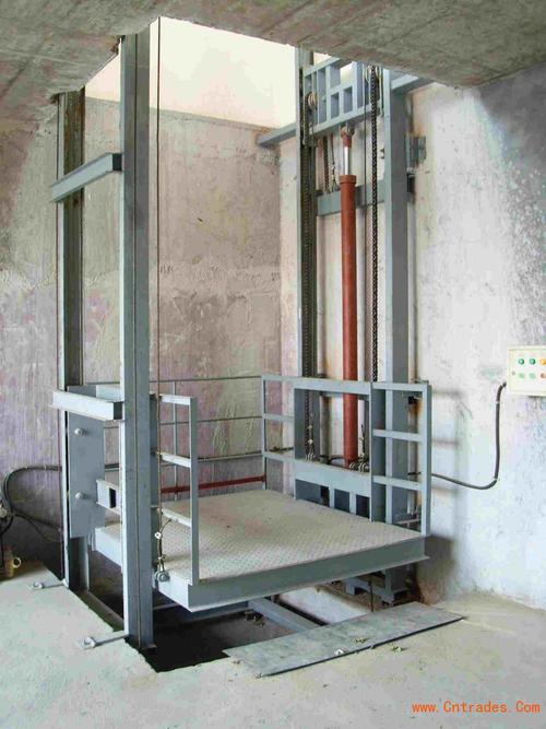 导轨式升降平台 壁挂式升降货梯   技术要求: 由于受 建筑物或工作搁